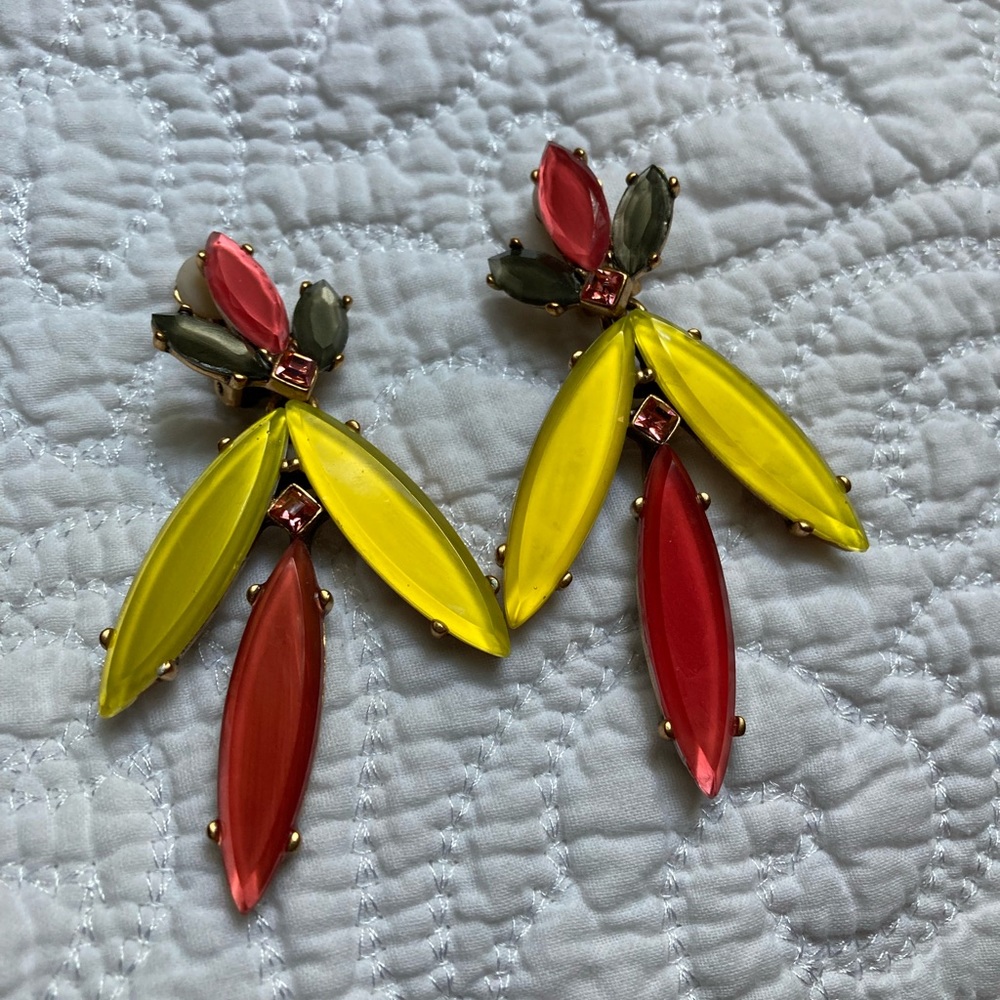 Oscar de la Renta clip earrings